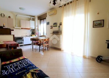 Trilocale Via Vittorio Veneto, Bareggio - foto 2