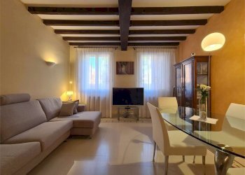 Three-room apartment Modena (neighborhood Circoscrizione 1) - photo 1