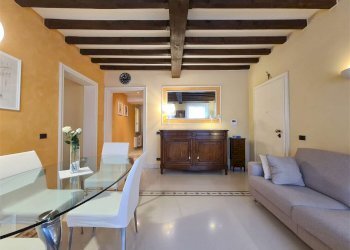 Three-room apartment Modena (neighborhood Circoscrizione 1) - photo 2