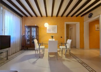 Three-room apartment Modena (neighborhood Circoscrizione 1) - photo 3