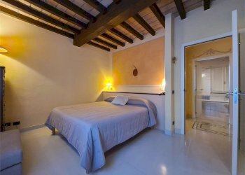 Three-room apartment Modena (neighborhood Circoscrizione 1) - photo 9