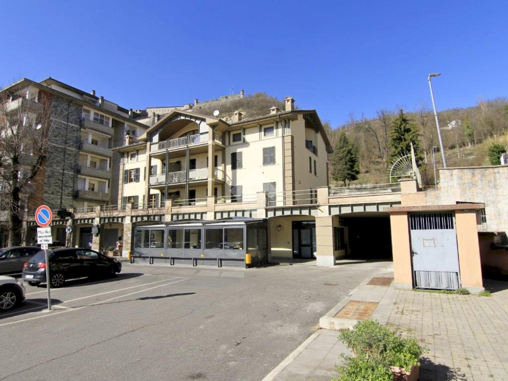 Appartamento Piazza Dante Alighieri, Gavi - foto 1