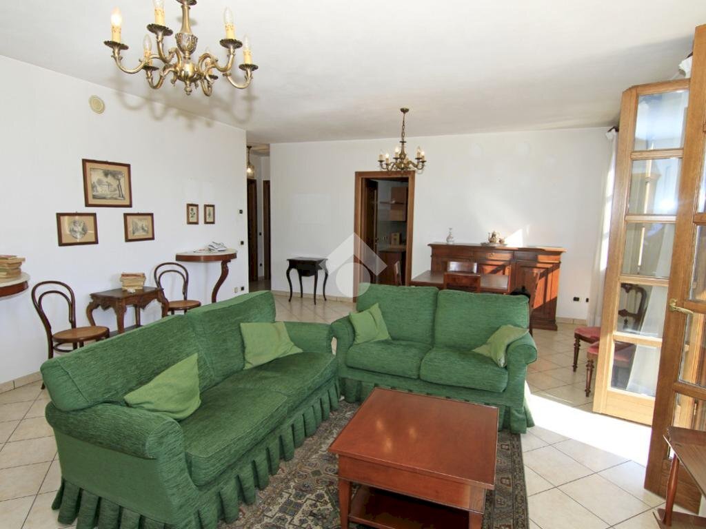 Appartamento Piazza Dante Alighieri, Gavi - foto 2