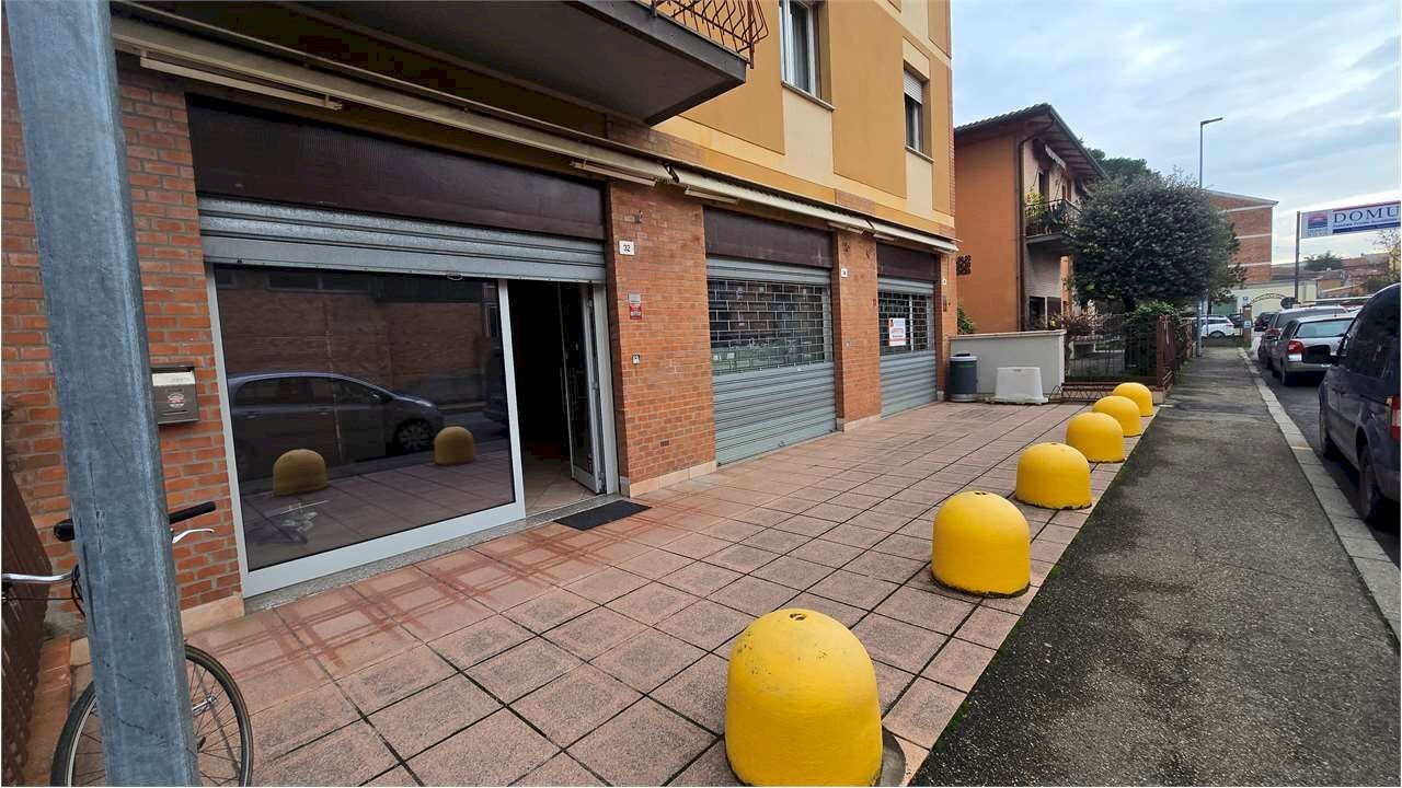 Locale Commerciale Via Pavirani, Ravenna - foto 1