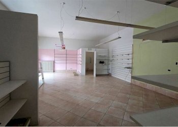 Locale Commerciale Via Pavirani, Ravenna - foto 8