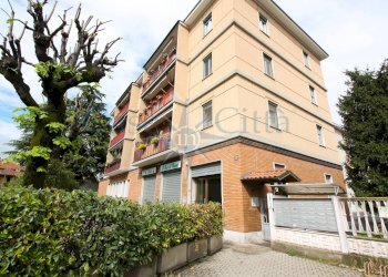 Appartamento Via Fratelli Rizzardi, 12, Milano (zona Trenno) - foto 1