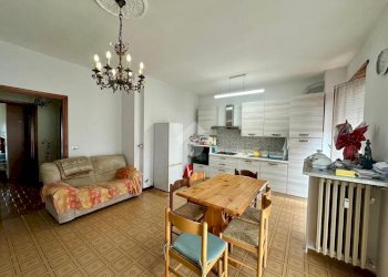 Trilocale Via Santa Caterina, Borgaro Torinese - foto 1