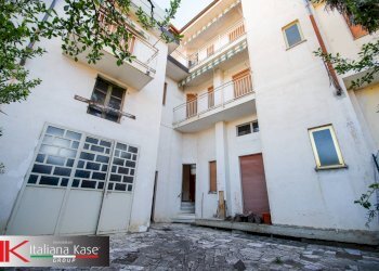 Foto 3 - Stable - Palace via sauro
 
1, Caluso - photo 3