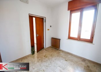 Foto 31 - Stable - Palace via sauro
 
1, Caluso - photo 31