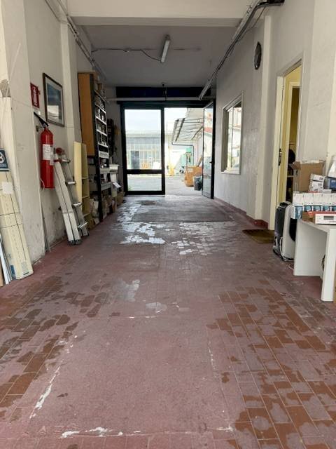 Foto 1 - Commercial Premises via della foce
 
100, Viareggio - photo 1