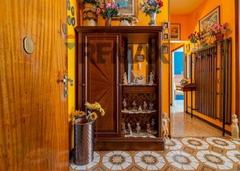 Hall / corridoio - Trilocale VIA APPENNINI
 
161, Milano - foto 2