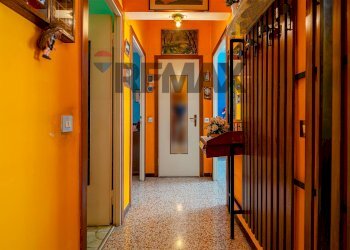 Hall / corridoio - Trilocale VIA APPENNINI
 
161, Milano - foto 11