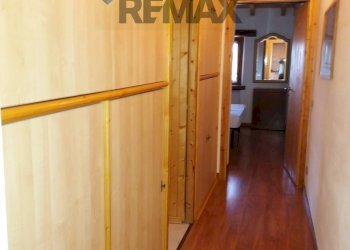 Hall / corridoio - Two-room apartment Via Per Ganna
 
20, Cuasso al Monte - photo 14