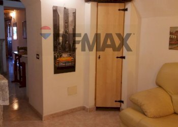 Soggiorno - Semi-detached Villa Via Per Ganna
 
20, Cuasso al Monte - photo 8
