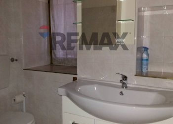 Bagno - Semi-detached Villa Via Per Ganna
 
20, Cuasso al Monte - photo 14