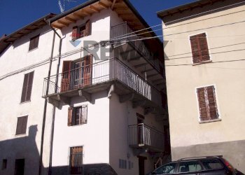 Edificio all\'aperto - Semi-detached house Via per Ganna
 
20, Cuasso al Monte - photo 1