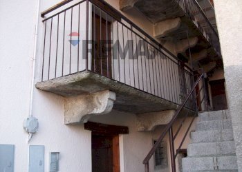 Scale - Semi-detached house Via per Ganna
 
20, Cuasso al Monte - photo 4