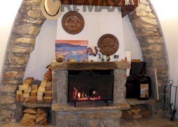 Soggiorno - Semi-detached house Via per Ganna
 
20, Cuasso al Monte - photo 23