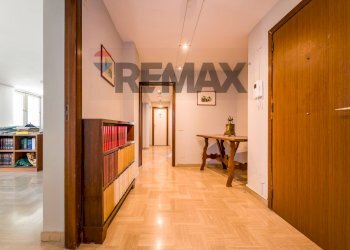 Hall / corridoio - Ufficio Via Ludovico Ariosto
 
16c, Palermo - foto 3