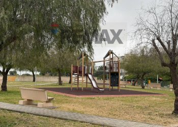 Giardino - Quadrilocale Via Delle Orchidee
 
13, Melilli - foto 6