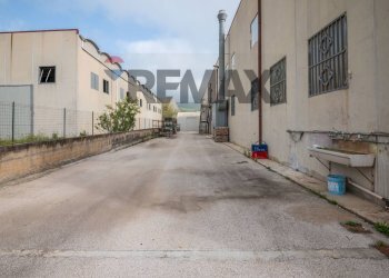 Edificio all\'aperto - Capannone Via Zona Industriale/C.da Poggiarelli
 
snc, Caltagirone - foto 12