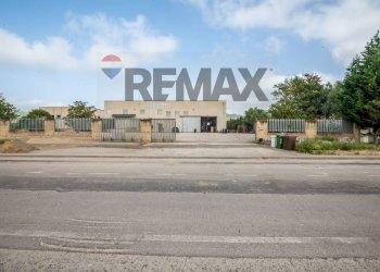 Casa all\'aperto - Capannone Via Zona Industriale/C.da Poggiarelli
 
snc, Caltagirone - foto 34