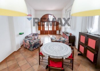 Sala da pranzo - Trilocale via Gaetano Sanfilippo
 
51, Sant'Agata Li Battiati - foto 2