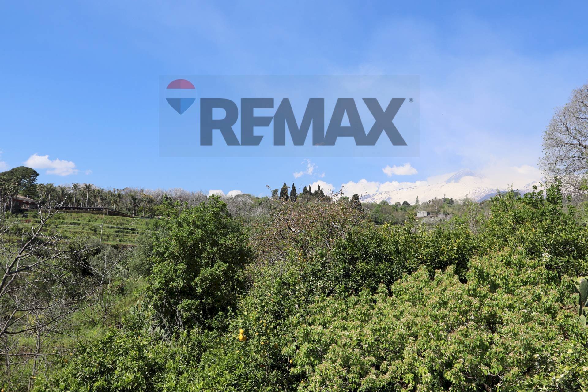 Vista delle montagne - Terreno agricolo Via Civì
 
33, Fiumefreddo di Sicilia - foto 2