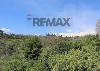 Vista delle montagne - Terreno agricolo Via Civì
 
33, Fiumefreddo di Sicilia - foto 2