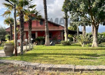 Casa all\'aperto - Villa contrada vasadonna
 
snc, Belpasso - foto 1