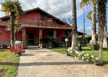 Casa all\'aperto - Villa contrada vasadonna
 
snc, Belpasso - foto 2