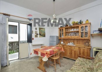 Sala da pranzo - Independent house Via Cozzale
 
76, Acireale - photo 4