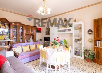 Soggiorno - Apartment Via Del Bosco
 
308, Catania - photo 21