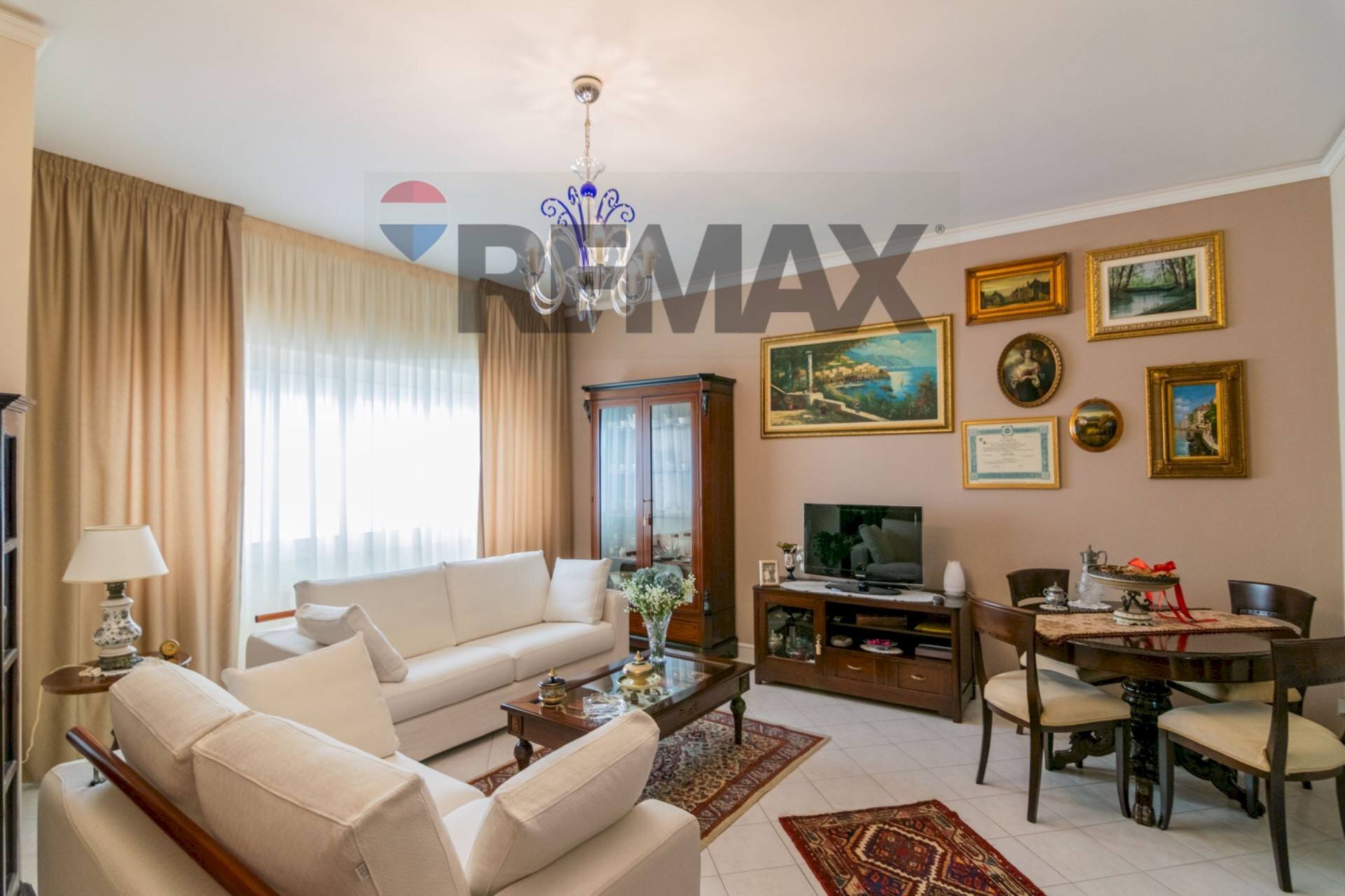 Sala da pranzo - Trilocale via carlo gemmellaro
 
12, Aci Castello - foto 1