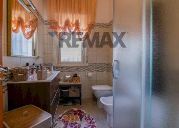 Bagno - Trilocale via carlo gemmellaro
 
12, Aci Castello - foto 8