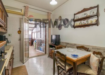 Sala da pranzo - Trilocale via carlo gemmellaro
 
12, Aci Castello - foto 18