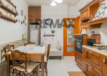 Cucina - Trilocale via carlo gemmellaro
 
12, Aci Castello - foto 20