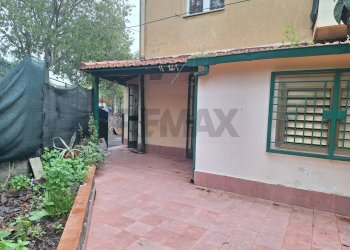 Terrazza - Casa semi indipendente Via Bernardo Colnago
 
snc, Catania - foto 1