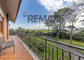 Balcone - Casa semi indipendente Via della Marcigliana
 
747, Roma - foto 9