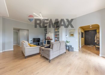 Soggiorno - Casa semi indipendente Via della Marcigliana
 
747, Roma - foto 13