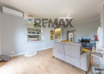 Soggiorno - Casa semi indipendente Via della Marcigliana
 
747, Roma - foto 14