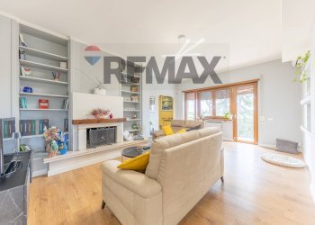 Soggiorno - Casa semi indipendente Via della Marcigliana
 
747, Roma - foto 17