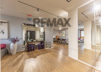 Sala da pranzo - Casa semi indipendente Via della Marcigliana
 
747, Roma - foto 1