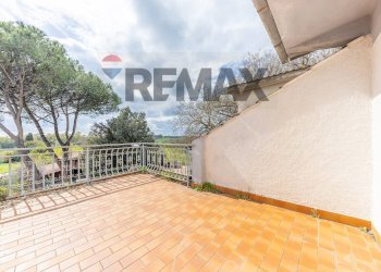 Terrazza - Casa semi indipendente Via della Marcigliana
 
747, Roma - foto 34