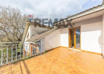 Terrazza - Casa semi indipendente Via della Marcigliana
 
747, Roma - foto 35