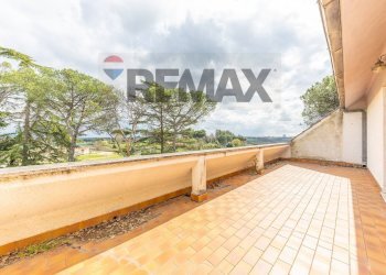 Terrazza - Casa semi indipendente Via della Marcigliana
 
747, Roma - foto 40