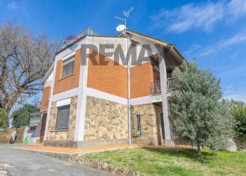 Casa all\'aperto - Casa semi indipendente Via della Marcigliana
 
747, Roma - foto 59