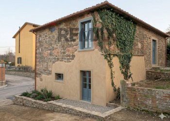 Casa all\'aperto - Casa indipendente via morandi
 
20, Civitella in Val di Chiana - foto 1