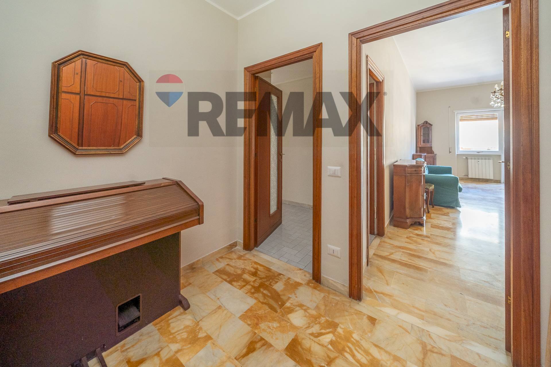 Hall / corridoio - Trilocale Via Franco Sacchetti
 
13, Roma - foto 3
