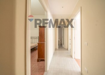 Hall / corridoio - Trilocale Via Franco Sacchetti
 
13, Roma - foto 18